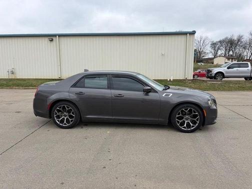 2016 Chrysler 300 S