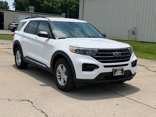 Oxford White 2021 Ford Explorer XLT
