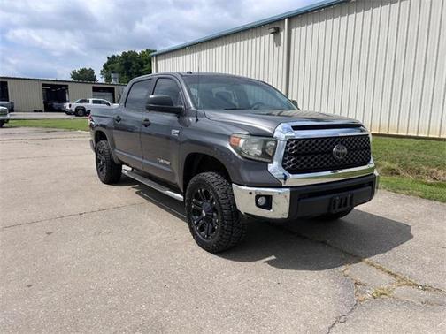 2018 Toyota Tundra SR5