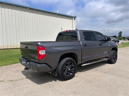 2018 Toyota Tundra SR5