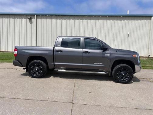 2018 Toyota Tundra SR5