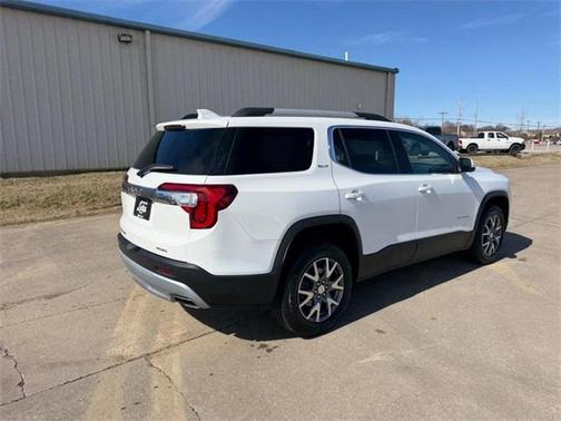 2023 GMC Acadia AWD SLT