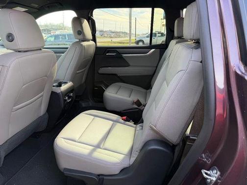 2026 GMC Acadia Elevation FWD