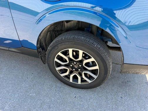Atlas Blue Metallic 2024 Ford Maverick Lariat
