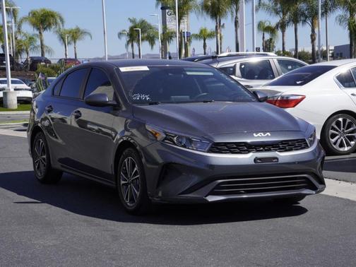 Gravity Gray 2024 Kia Forte LXS