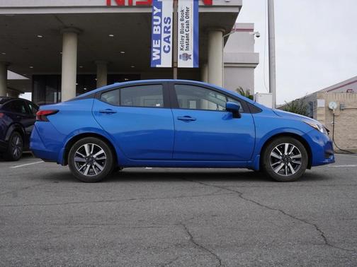 2024 Nissan Versa 1.6 SV