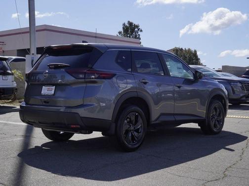 Gun Metallic 2026 Nissan Rogue SV