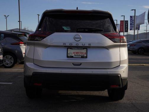 Brilliant Silver Metallic 2025 Nissan Rogue S