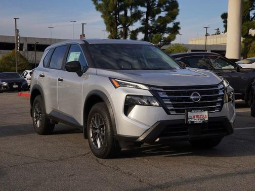 Brilliant Silver Metallic 2025 Nissan Rogue S
