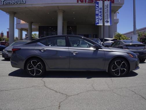 2t Gun Blk Roof 2026 Nissan Altima SR