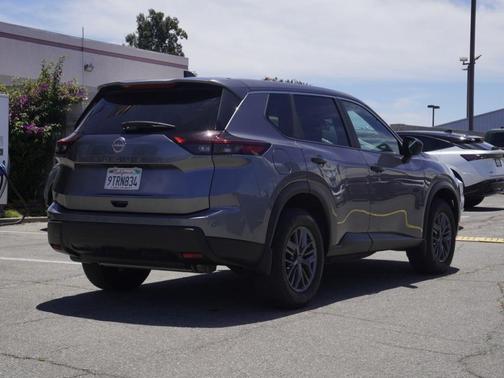 Gun Metallic 2025 Nissan Rogue S