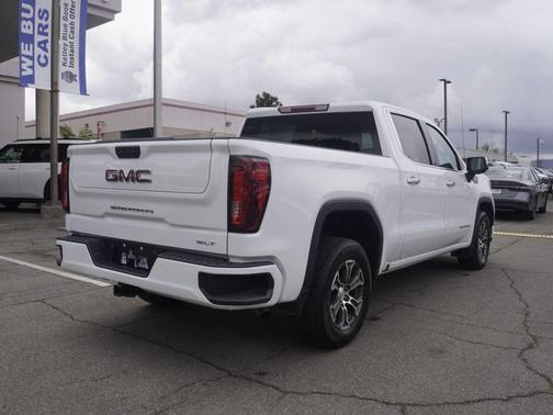 Summit White 2025 GMC Sierra 1500 SLT