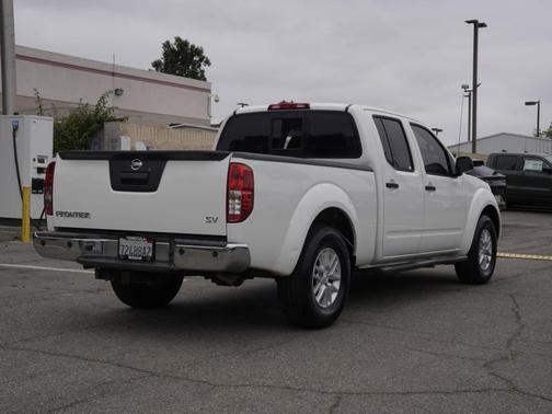 Glacier White 2016 Nissan Frontier SV
