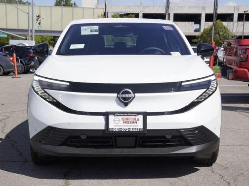 Everest White P 2026 Nissan Leaf SV+