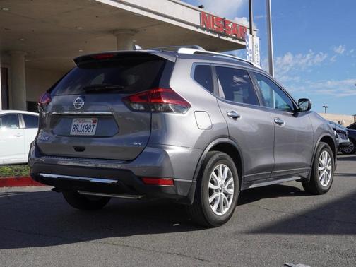 2020 Nissan Rogue SV