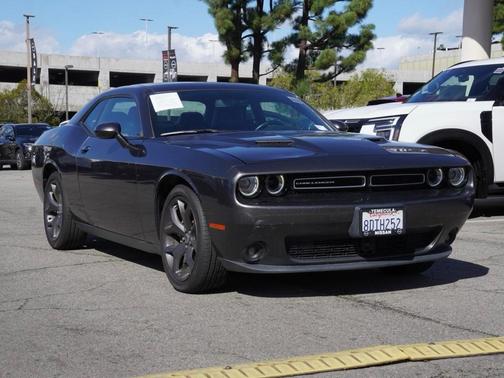 2018 Dodge Challenger SXT