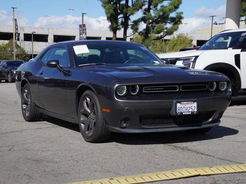 2018 Dodge Challenger SXT