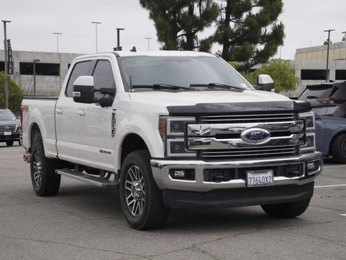 White Platinum Clearcoat Metallic 2019 Ford F-250 Lariat