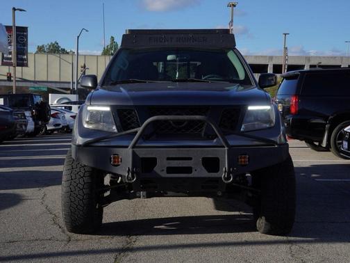 2020 Nissan Frontier SV