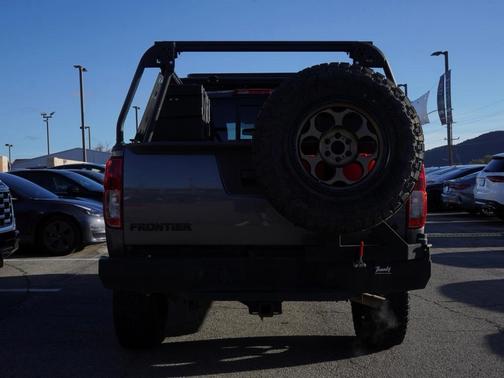 2020 Nissan Frontier SV