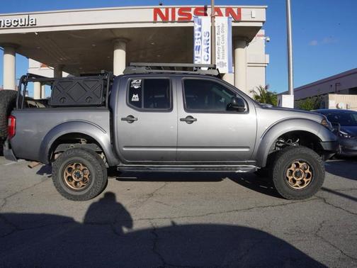 2020 Nissan Frontier SV
