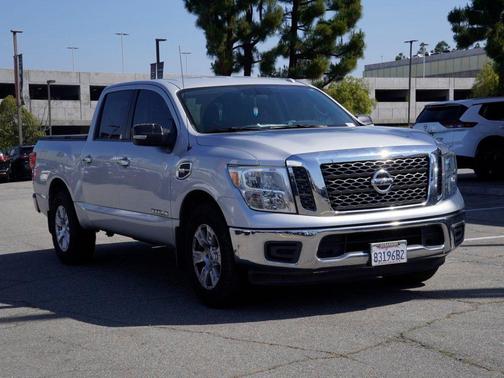 Brilliant Silver Metallic 2017 Nissan Titan SV
