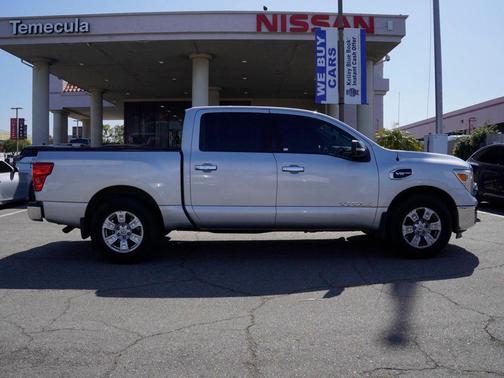 Brilliant Silver Metallic 2017 Nissan Titan SV