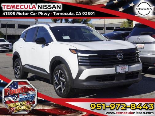Aspen White Tri 2026 Nissan Kicks SV