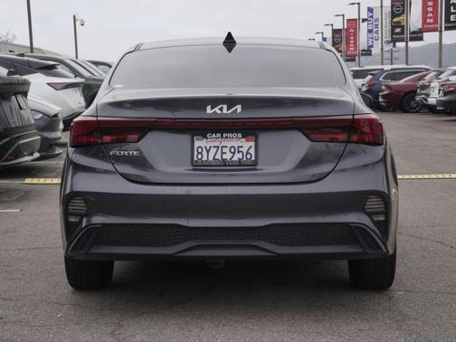 Gravity Gray 2022 Kia Forte LXS