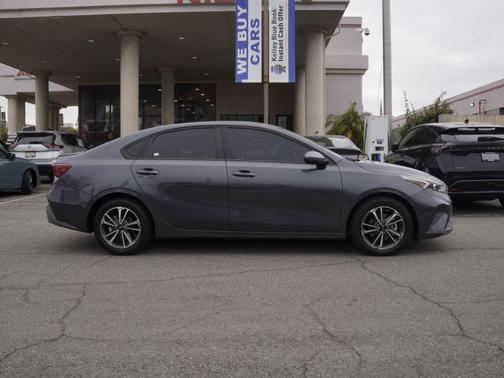 Gravity Gray 2022 Kia Forte LXS