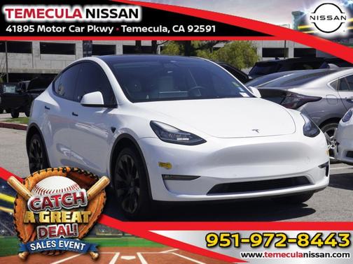 Pearl White Multi 2022 Tesla Model Y Long Range