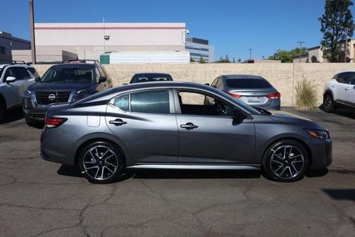 2025 Nissan Sentra SR