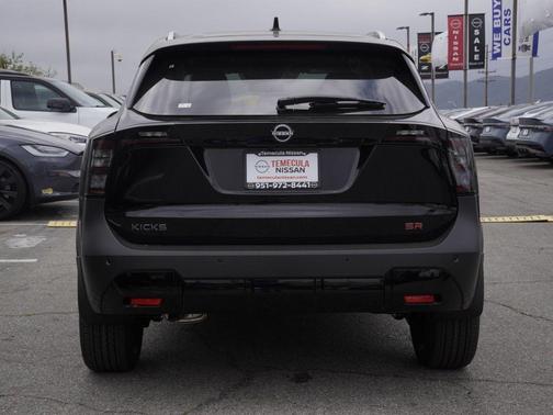 Super Black 2026 Nissan Kicks SR
