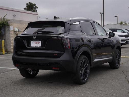 Super Black 2026 Nissan Kicks SR