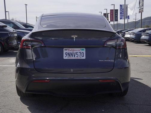 Midnight Silver Metallic 2022 Tesla Model Y Performance