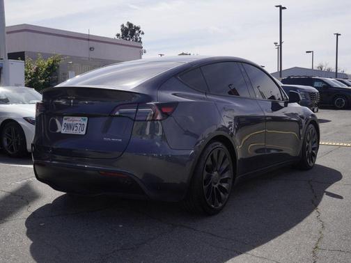 Midnight Silver Metallic 2022 Tesla Model Y Performance