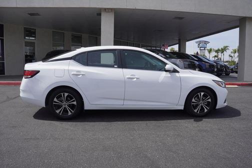 Cloud White 2023 Nissan Sentra SV