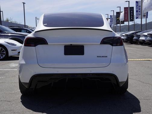 White 2022 Tesla Model Y Performance