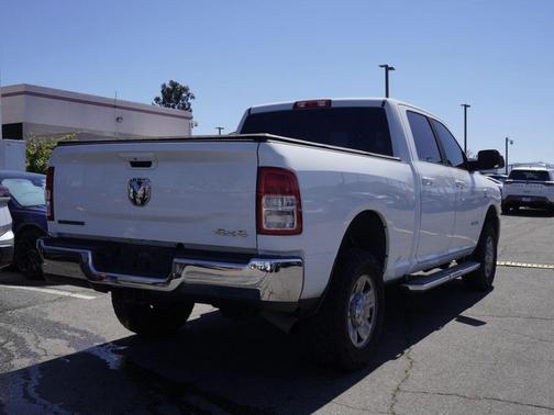 Bright White Clearcoat 2022 RAM 2500 Big Horn