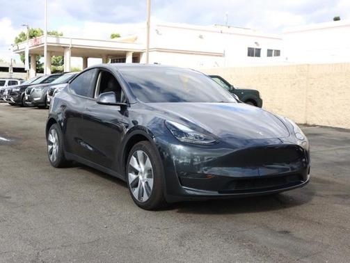 2024 Tesla Model Y Long Range