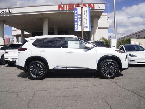 Everest White P 2026 Nissan Rogue Platinum