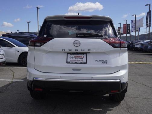 Everest White P 2026 Nissan Rogue Platinum