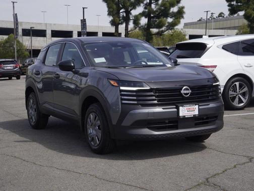 Gun Metallic 2026 Nissan Kicks S