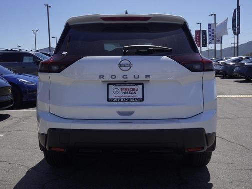 Everest White P 2026 Nissan Rogue SV