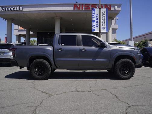 2022 Nissan Frontier S
