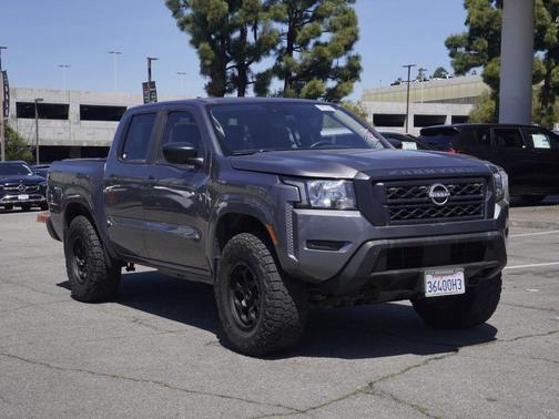 2022 Nissan Frontier S