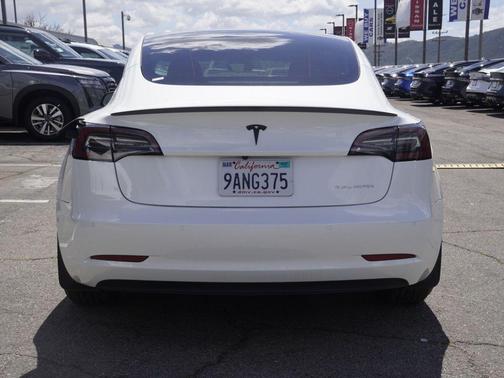 Pearl White Multi 2022 Tesla Model 3 Performance