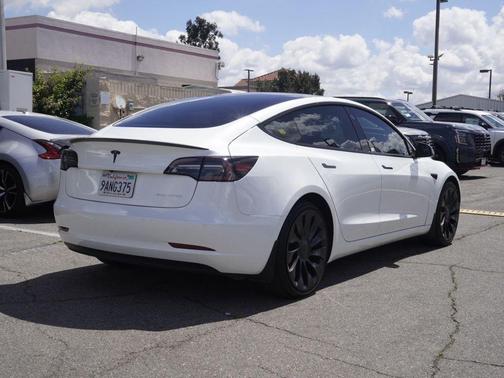 Pearl White Multi 2022 Tesla Model 3 Performance