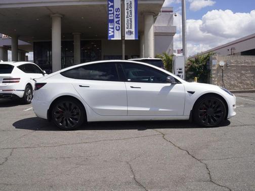 Pearl White Multi 2022 Tesla Model 3 Performance