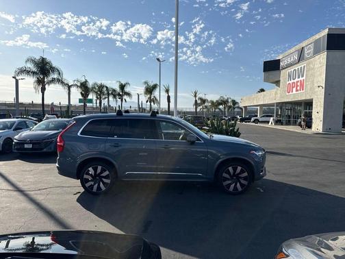 Gray Metallic 2023 Volvo XC90 Recharge Plug-In Hybrid T8 Ultimate Bright Theme 7-Seater